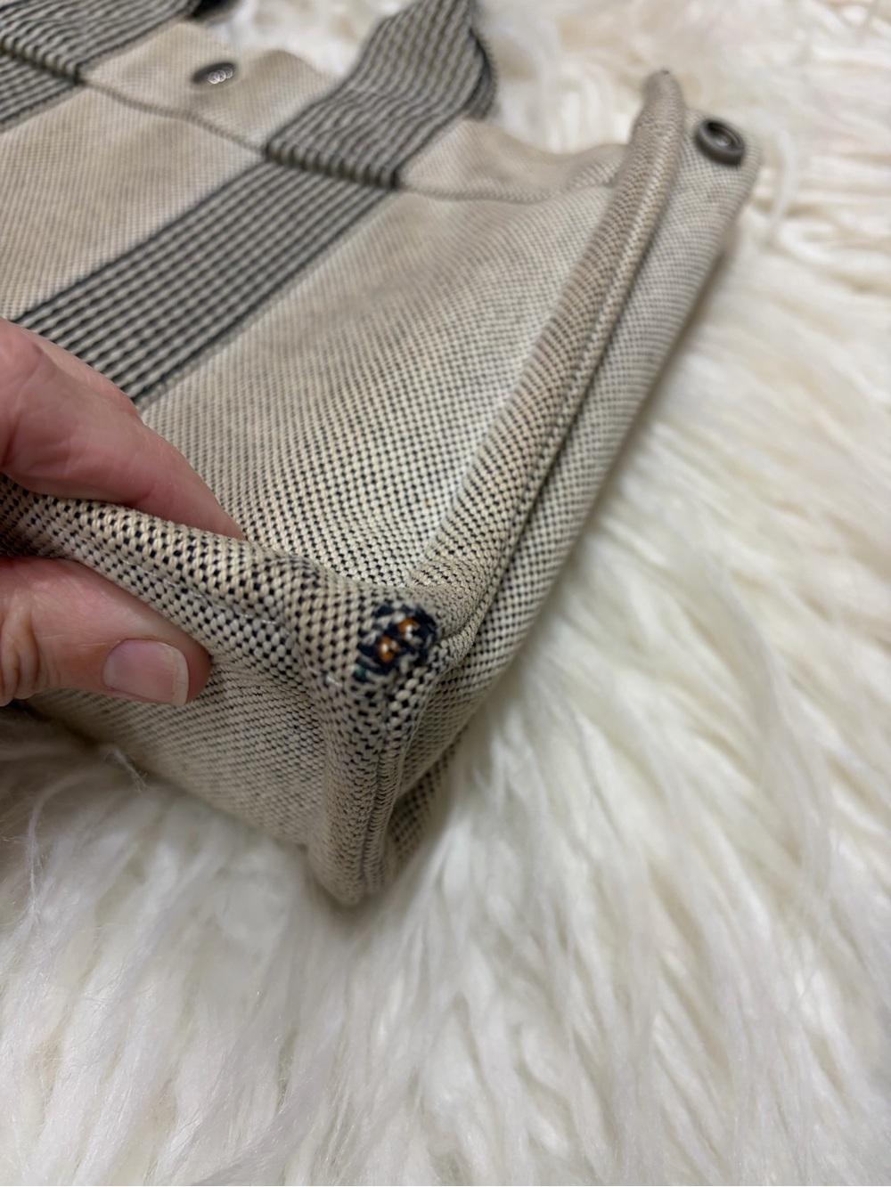 Hermes Beige Canvas Messenger Tote with Black-Striped Handles - Picture 3 of 7